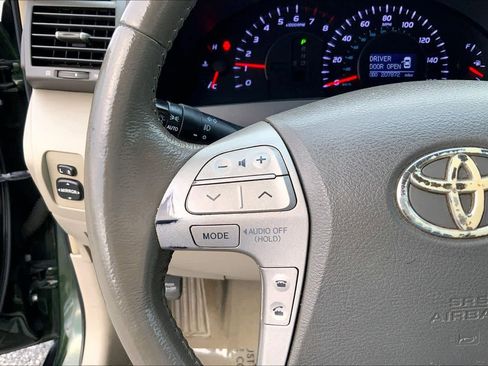 Used 2011 Toyota Camry XLE w/ XLE Extra-Value Pkg #1 FWD image 22