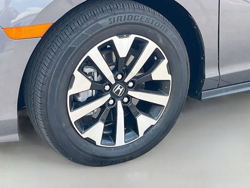 Used 2025 Honda Odyssey EX-L image 34