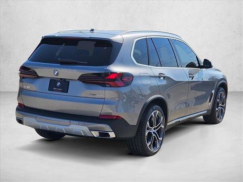 Used 2026 BMW X5 sDrive40i w/ Climate Comfort Package RWD image 2