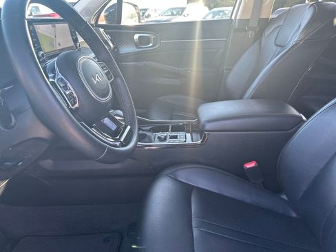 Used 2023 Kia Sorento SX image 23