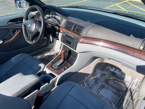 Used 2004 BMW 325Ci Convertible RWD image 22