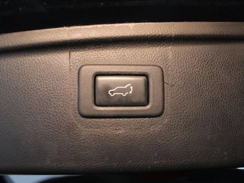 Used 2017 Subaru Outback 2.5i Limited AWD/4WD image 34