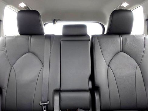 Certified 2025 Toyota Grand Highlander AWD Hybrid image 16