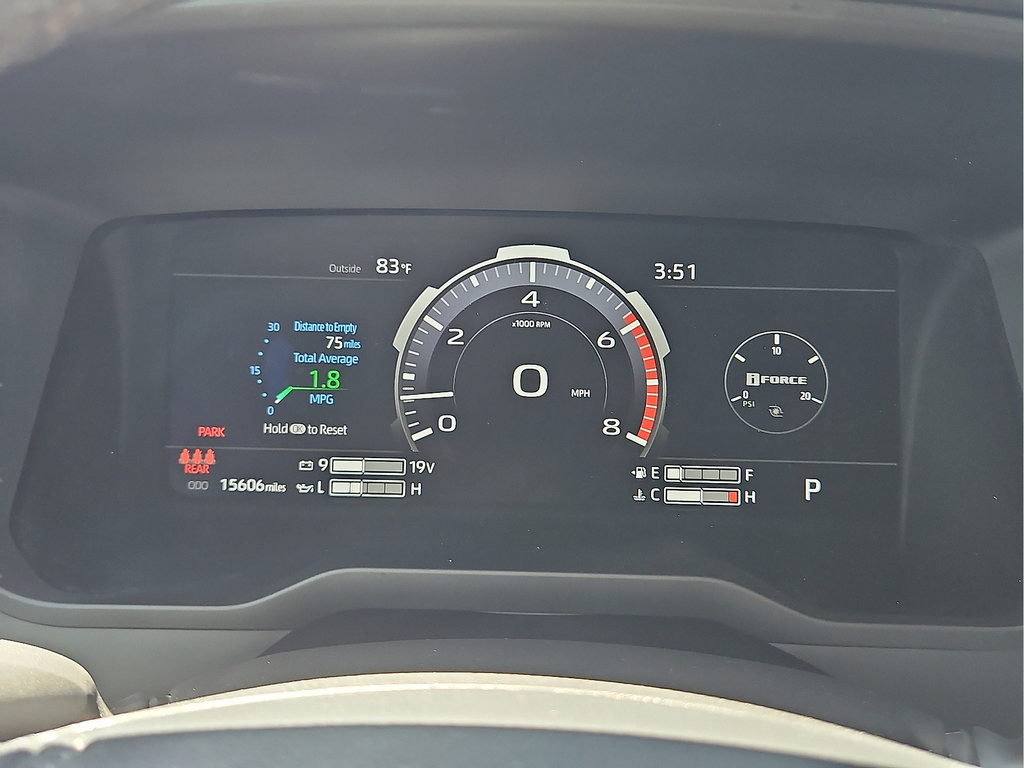 Used 2024 Toyota Tundra Limited w/ Power Package AWD/4WD image 18