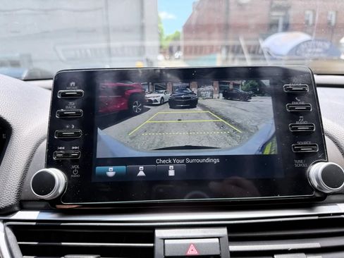 Used 2022 Honda Accord Sport image 32
