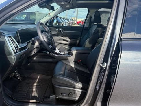 Used 2024 Kia Sorento SX AWD/4WD image 2