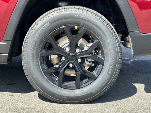 New 2026 Jeep Grand Cherokee Laredo image 33