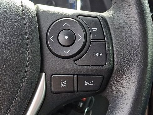 Used 2018 Toyota Corolla SE FWD image 23