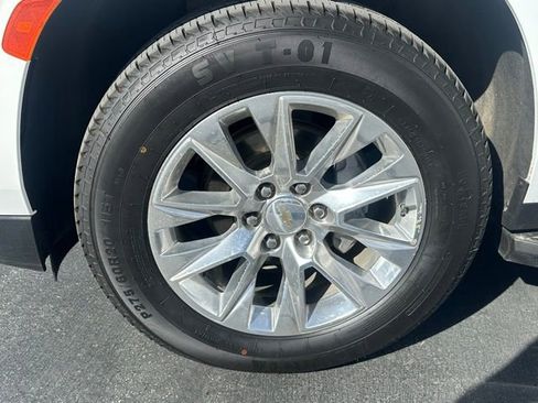 Used 2023 Chevrolet Suburban Premier AWD/4WD image 32