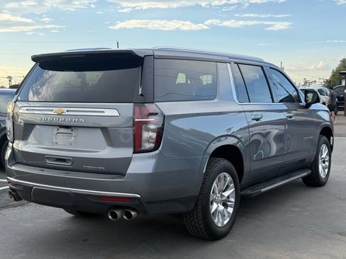 Used 2021 Chevrolet Suburban Premier w/ Premium Package image 11