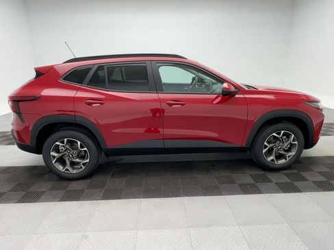 New 2026 Chevrolet Trax LT w/ LT Convenience Package image 8