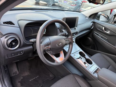 Used 2023 Hyundai Kona SE image 23