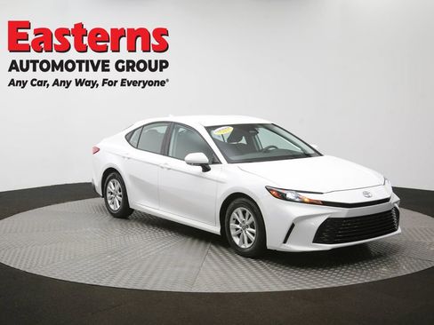 Used 2025 Toyota Camry LE FWD image 49