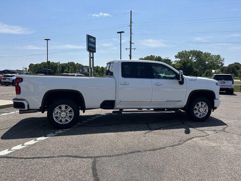 Used 2024 Chevrolet Silverado 3500 High Country w/ High Country Premium Package AWD/4WD image 19
