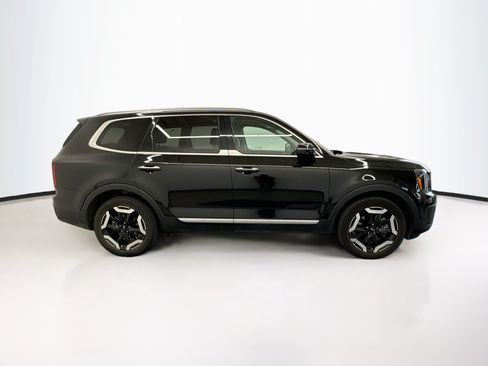 Used 2025 Kia Telluride S FWD image 9
