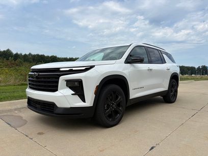 New 2027 Chevrolet Traverse LT w/ Midnight/Sport Edition