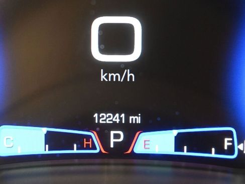 Used 2022 Chrysler 300 Touring w/ Sport Appearance Package RWD image 13