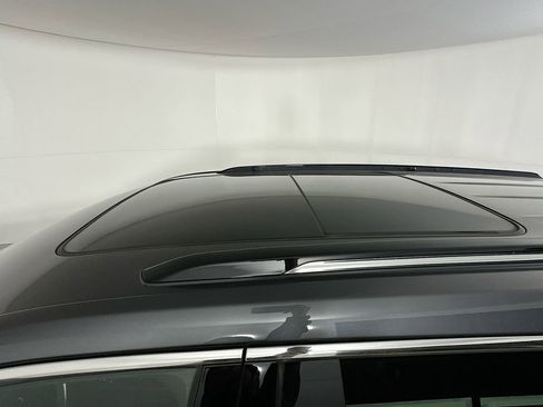 Certified 2023 Jeep Grand Cherokee L Overland w/ Luxury Tech Group IV image 31