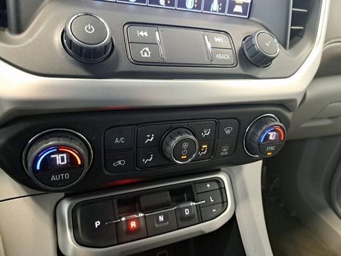 Used 2020 GMC Acadia SLT w/ Premium Package image 14