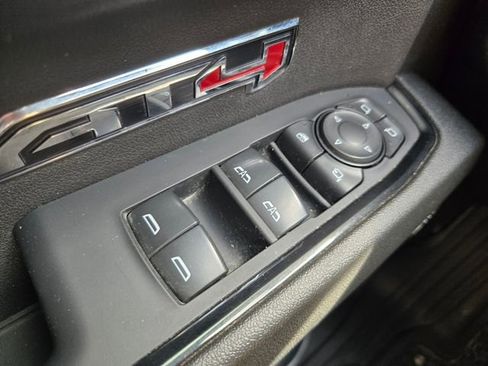 Used 2023 GMC Sierra 1500 AT4 w/ AT4 Preferred Package AWD/4WD image 32