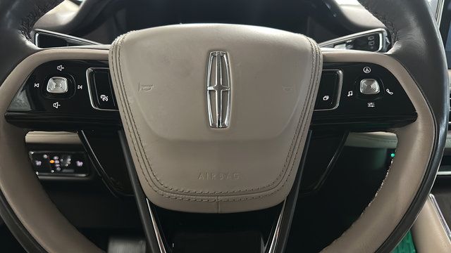 Used 2023 Lincoln Aviator Reserve w/ Equipment Group 201A AWD/4WD image 16