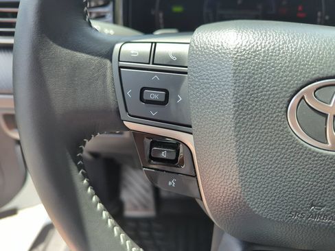 Used 2026 Toyota Camry SE w/ Convenience Package FWD image 21