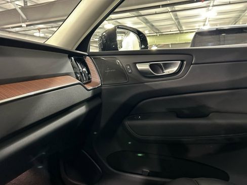Certified 2024 Volvo XC60 T8 Plus w/ Protection Package Premier AWD/4WD image 20