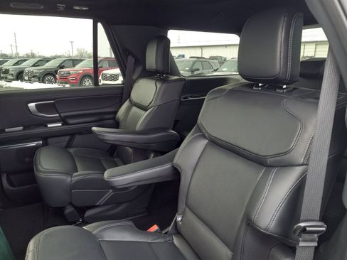 Used 2025 Ford Expedition Platinum w/ Stealth Appearance Package image 13