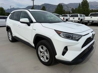 Used 2021 Toyota RAV4 XLE AWD/4WD video 1