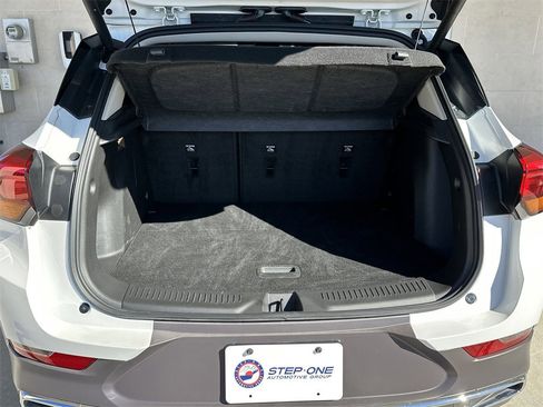 Certified 2023 Buick Encore GX Essence w/ Experience Buick Package image 31