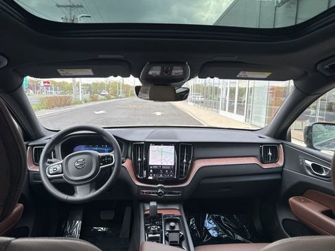 Certified 2025 Volvo XC60 B5 Plus AWD/4WD image 16