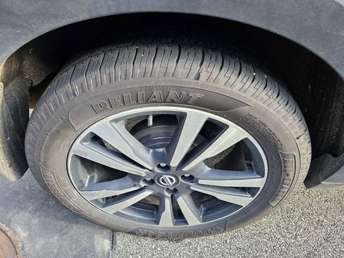 Used 2020 Nissan Kicks SR w/ SR Premium Package image 33