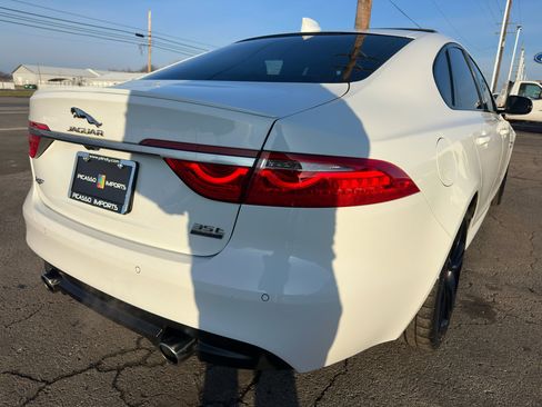 Used 2016 Jaguar XF R-Sport image 10