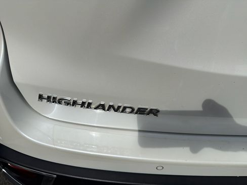 Used 2019 Toyota Highlander Limited image 9