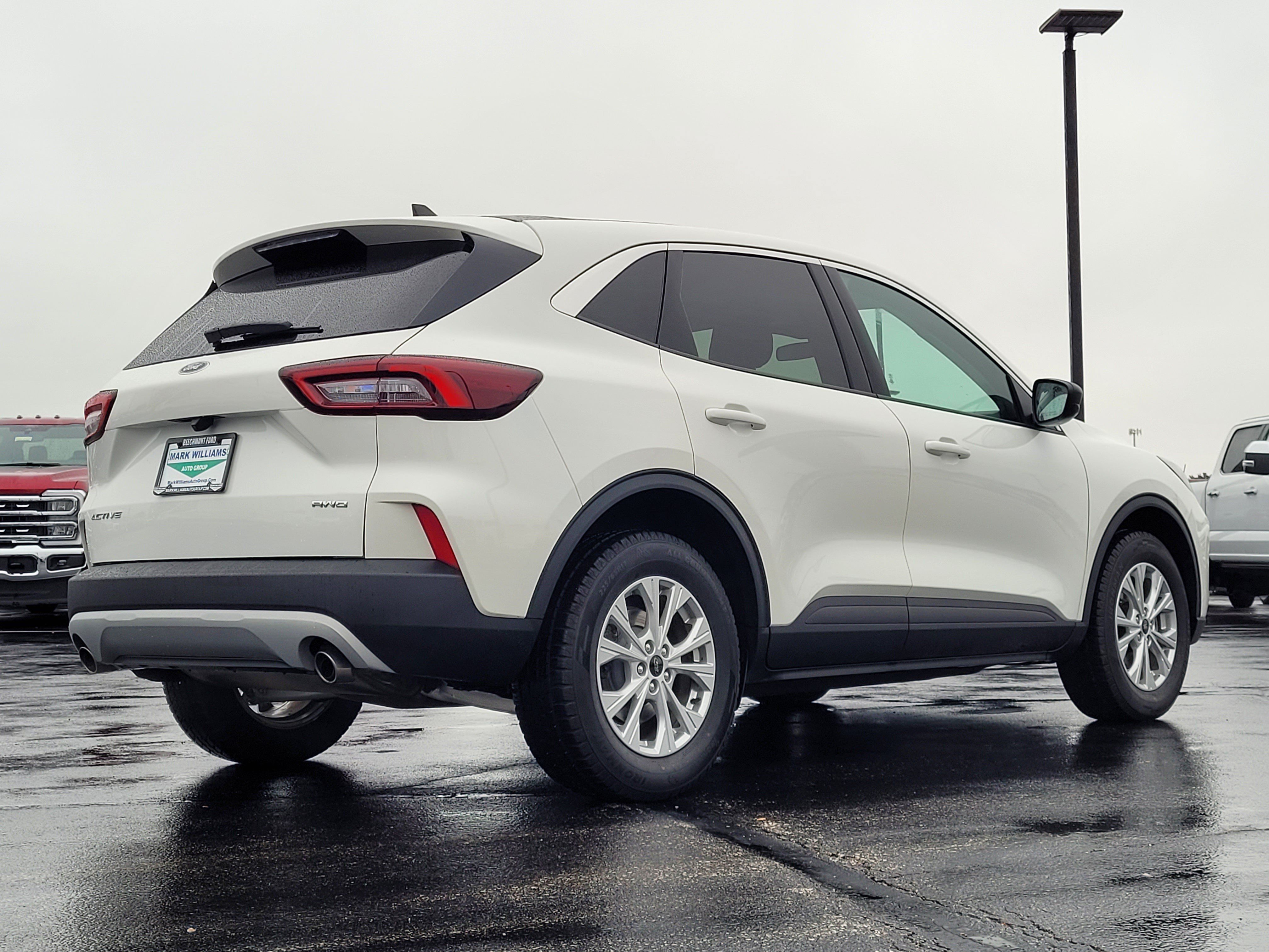 Used 2023 Ford Escape Active AWD/4WD image 4