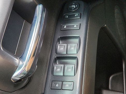 Used 2019 Chevrolet Silverado 2500 W/T AWD/4WD image 17