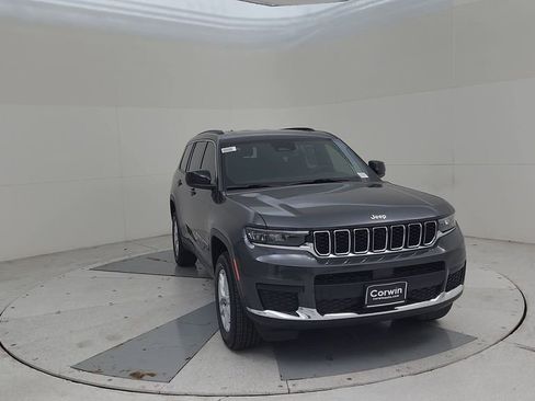 New 2025 Jeep Grand Cherokee L Laredo image 4