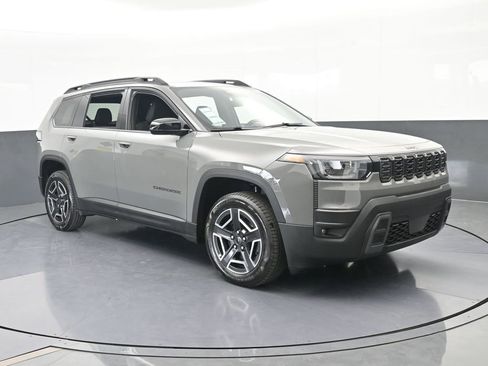 New 2026 Jeep Cherokee Laredo image 8