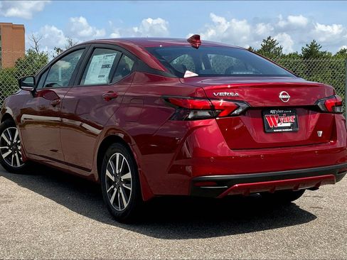 New 2025 Nissan Versa SV image 3