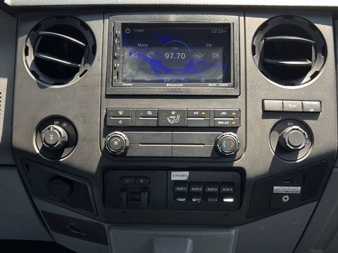 Used 2014 Ford F250 XL w/ Power Equipment Group RWD image 26