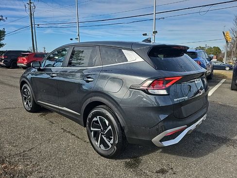 Used 2025 Kia Sportage LX image 8