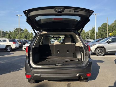 Used 2024 Subaru Forester Premium AWD/4WD image 12