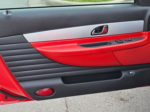 Used 2002 Ford Thunderbird RWD image 17
