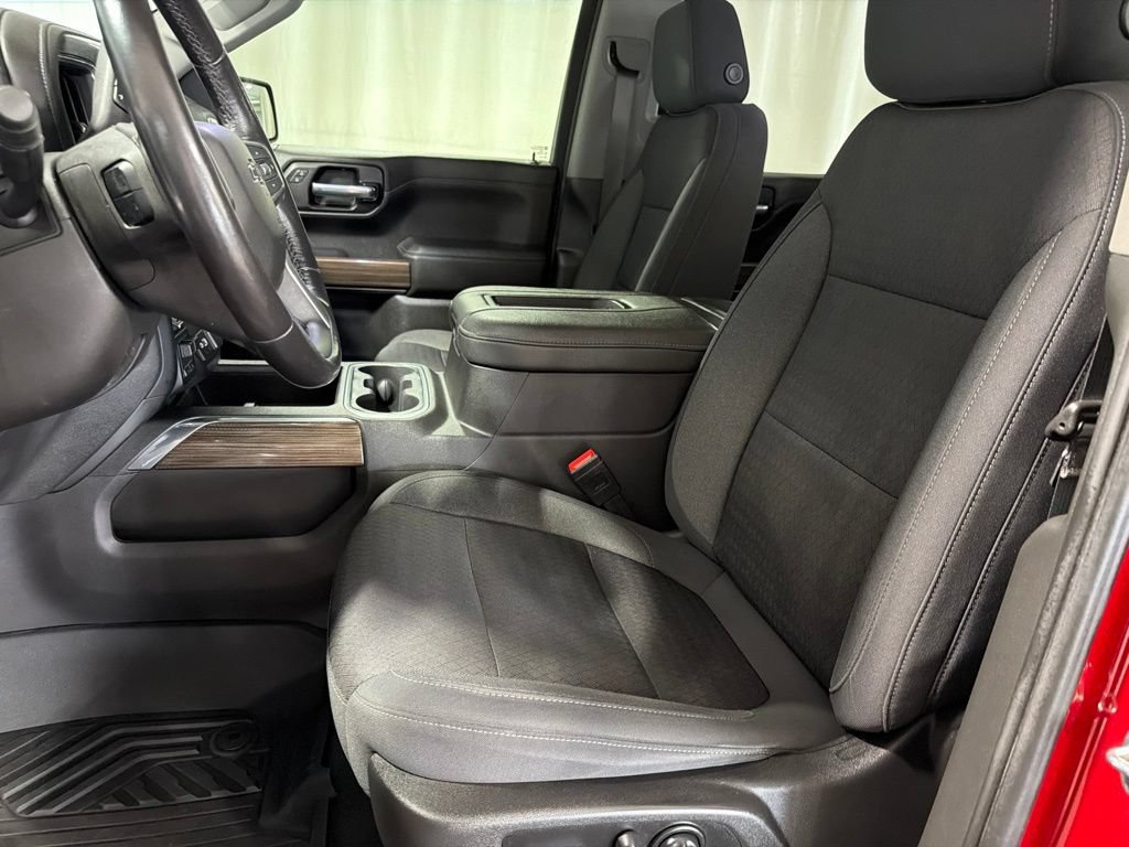 Certified 2021 Chevrolet Silverado 1500 RST w/ LPO, Blackout Package AWD/4WD image 5