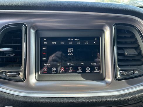 Used 2021 Dodge Challenger SXT image 7