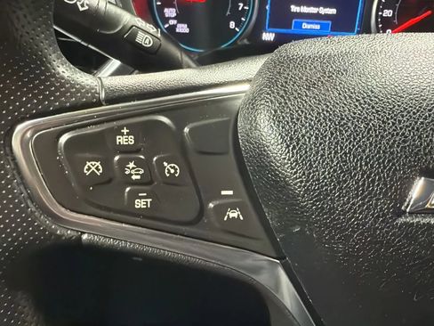 Used 2021 Chevrolet Equinox LT AWD/4WD image 12