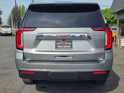 Used 2024 GMC Yukon XL SLT w/ SLT Luxury Package AWD/4WD image 4