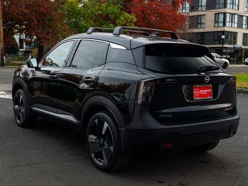 New 2026 Nissan Kicks SR image 4