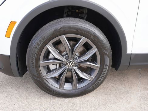 Used 2024 Volkswagen Tiguan Wolfsburg Edition image 27