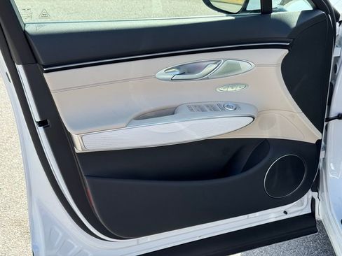 New 2026 Genesis GV70 2.5T Advanced image 24